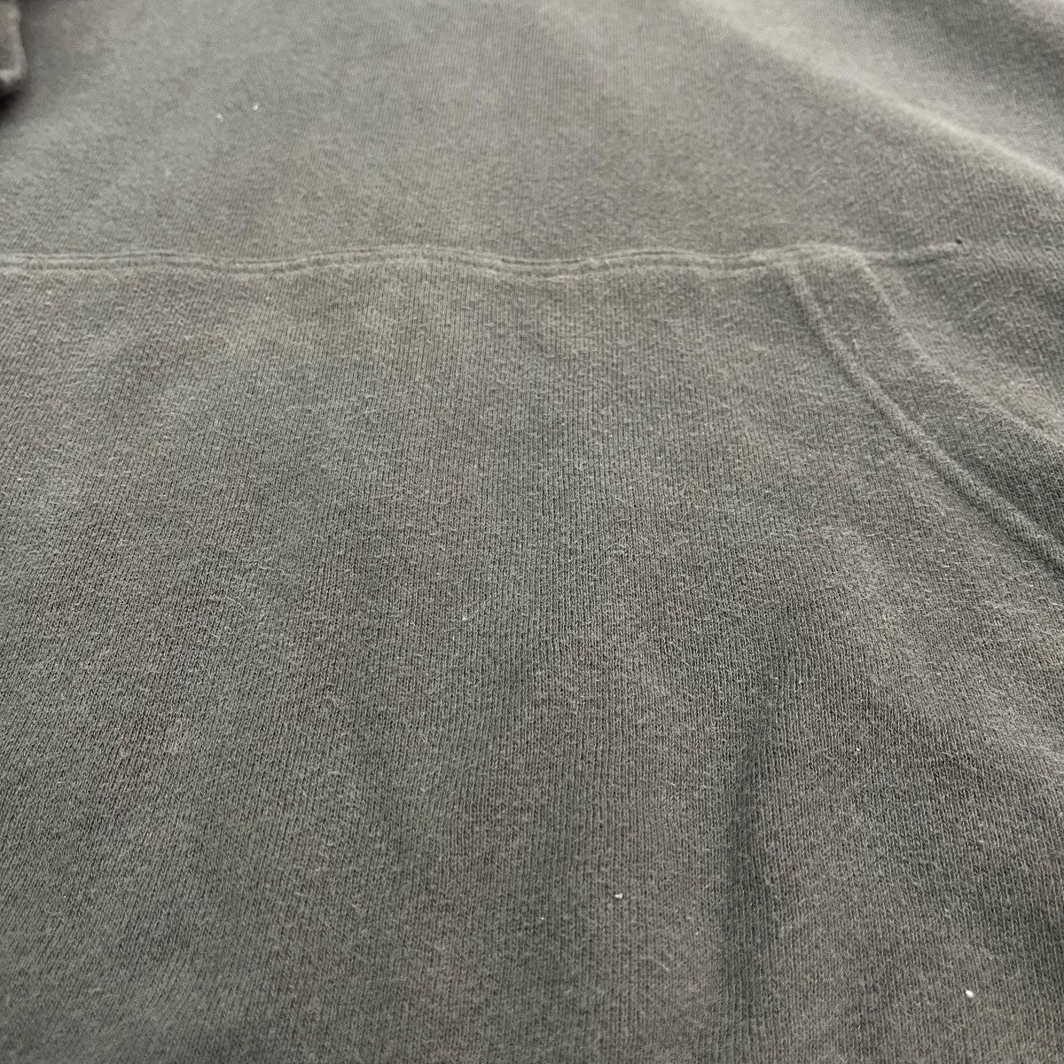 プルオーバーパーカー