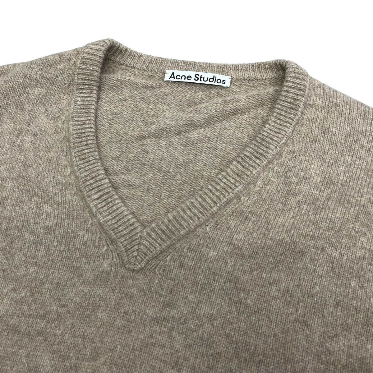 ACNE STUDIOS VネックニットFN-MN-KNIT000257 古着・中古-3枚目のアイテム画像