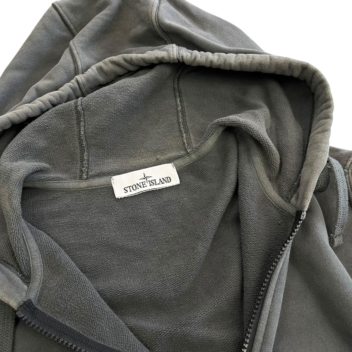 STONE ISLAND(ストーンアイランド) ZIP HOOD FELPAジップパーカー