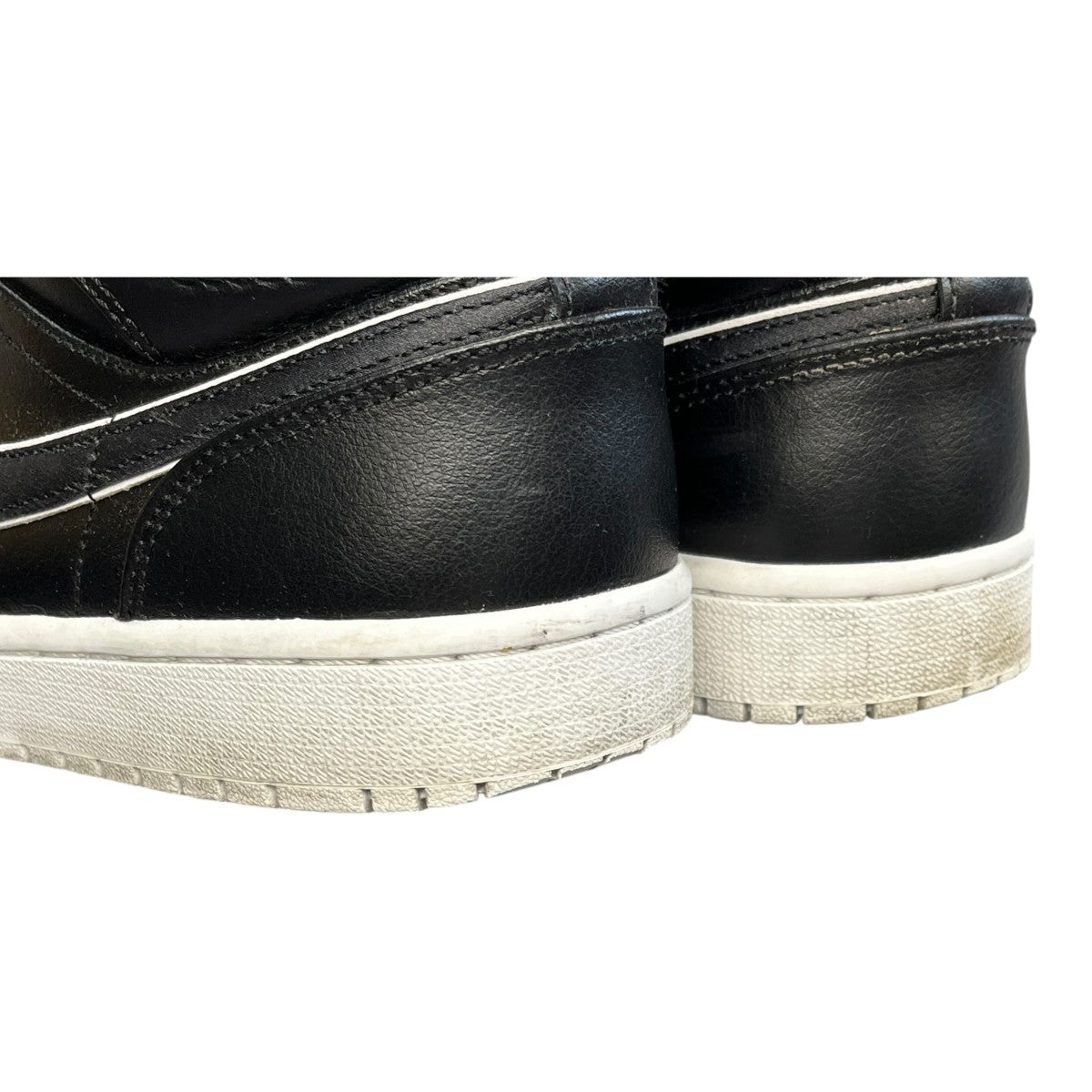 AIR JORDAN 1 MID SEミッドカットスニーカー852542-016