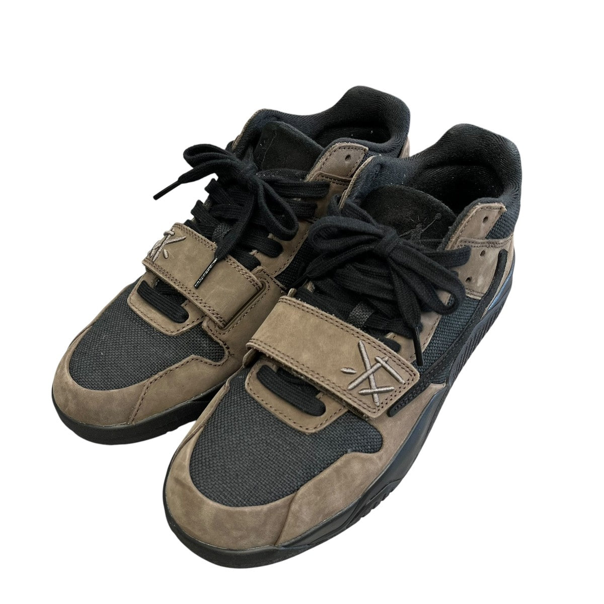 NIKE×TRAVIS SCOTT JUMPMAN JACK TRスニーカーFZ8117 204 古着・中古-1枚目のアイテム画像