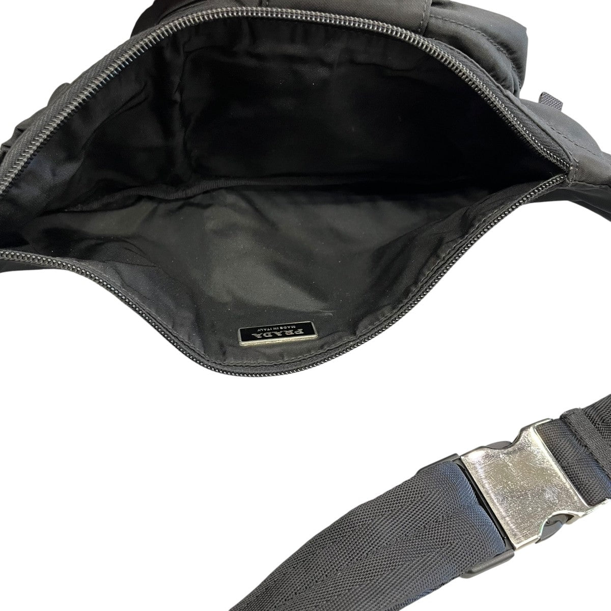 PRADA ボディーバッグVA0056 古着・中古-4枚目のアイテム画像