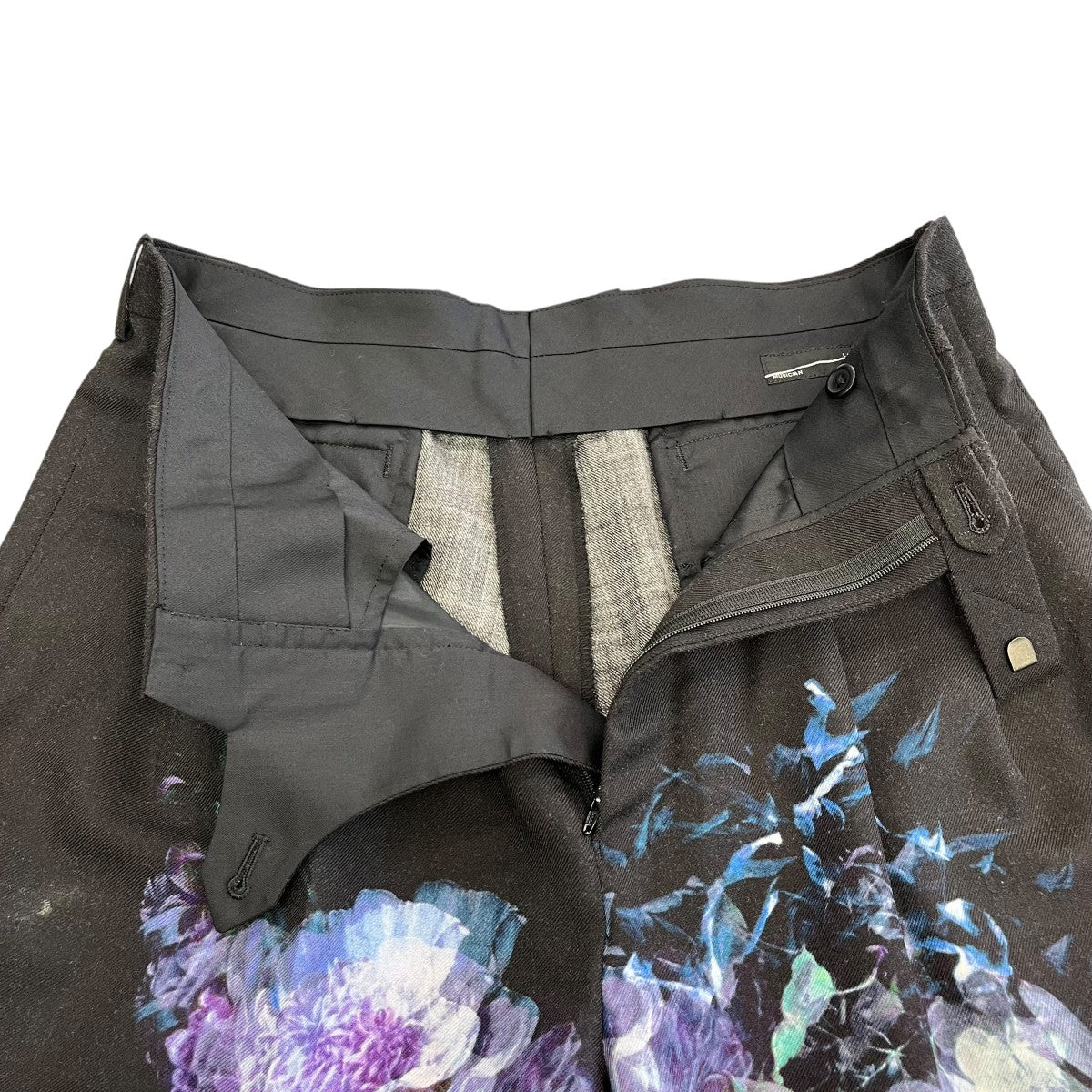 20SSINKJET FLOWER 2TUCK TAPERED WIDE SLACKSスラックス2120-576