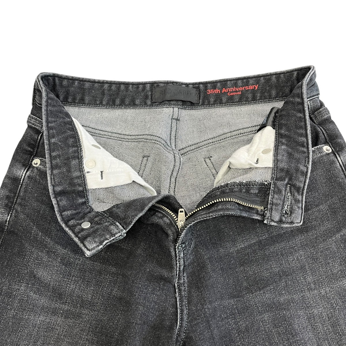 35th Anniv． Casual taperedデニムパンツ47W100