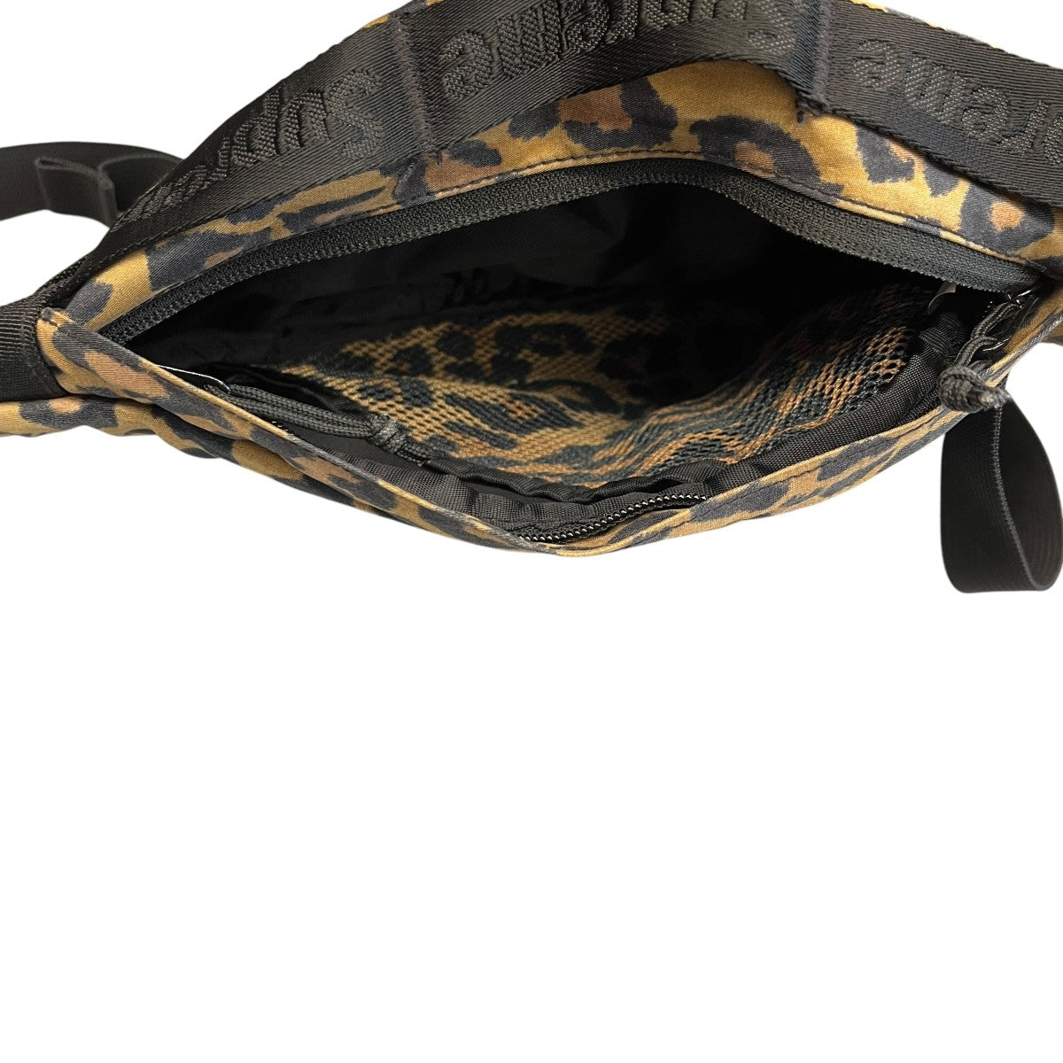 Sling Bag 4L Leopardショルダーバッグ