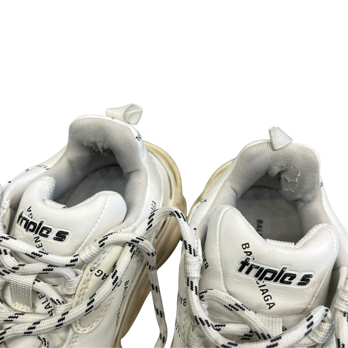 TRIPLE S SNEAKERローカットスニーカー524039