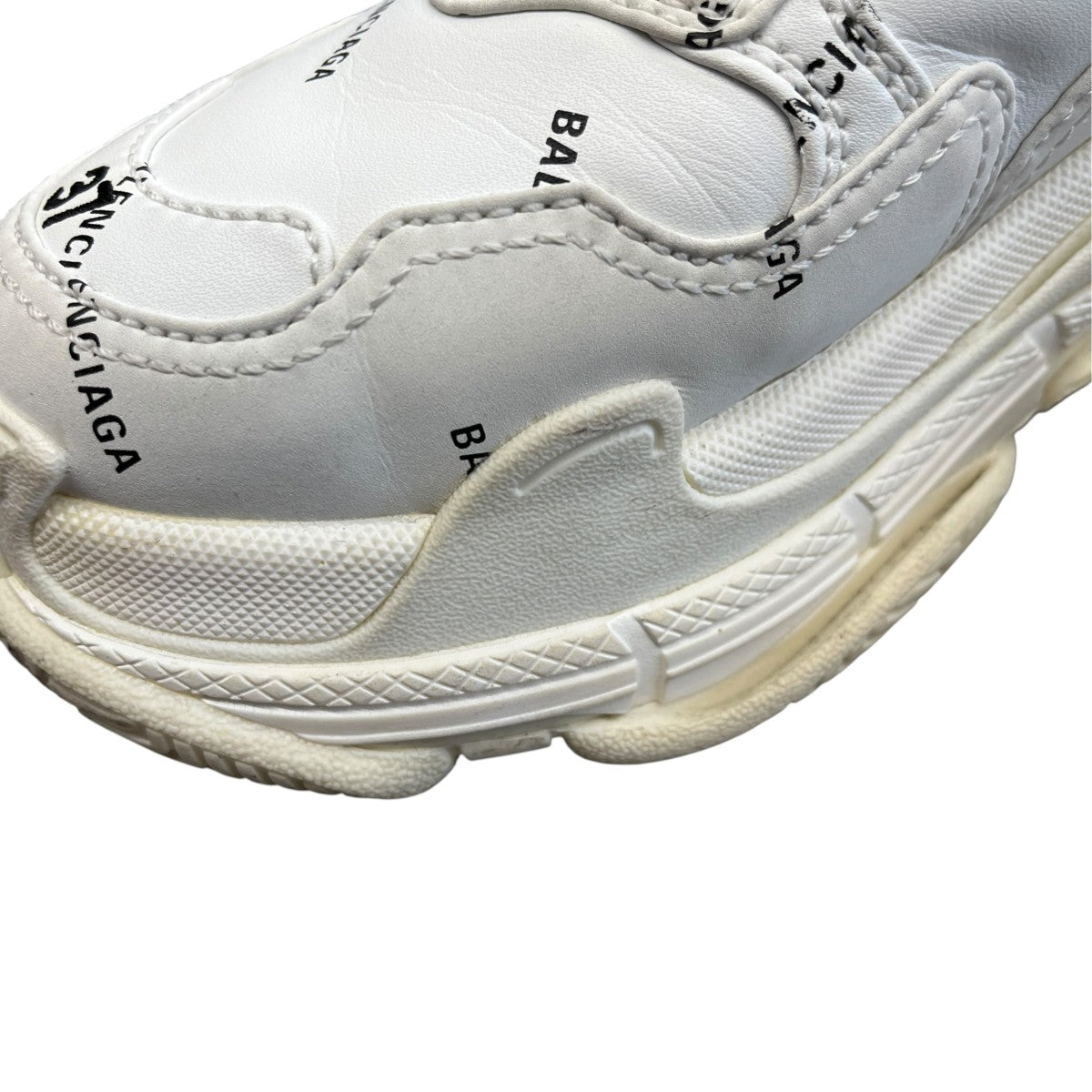 TRIPLE S SNEAKERローカットスニーカー524039