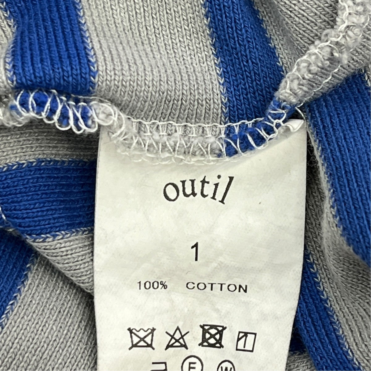 長袖Tシャツ
