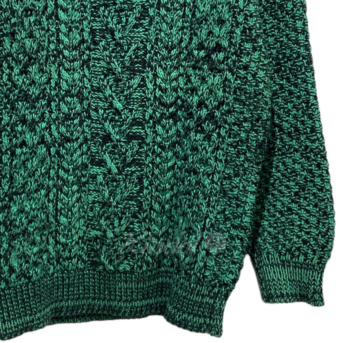 ケーブルニット