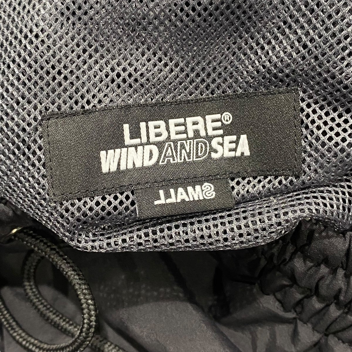 WIND AND SEA×LIBERE ロゴプリント 裏地メッシュナイロントラックパンツ ブラック サイズ S｜【公式】カインドオルオンライン  ブランド古着・中古通販【kindal】