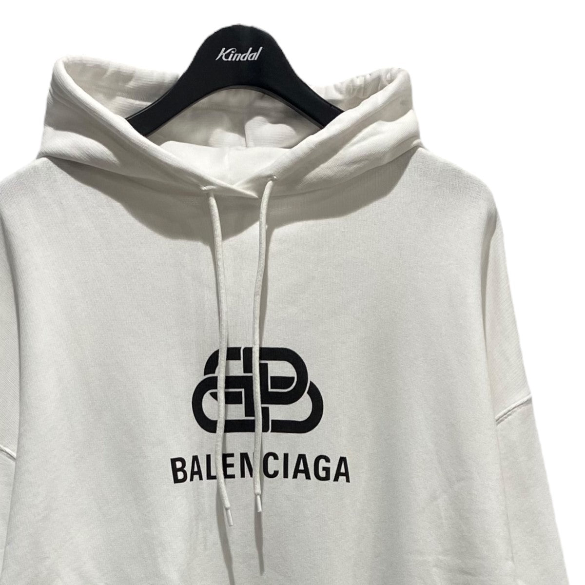 BALENCIAGA(バレンシアガ) ロゴプリントプルオーバーパーカー570792 570792 ホワイト サイズ  XS｜【公式】カインドオルオンライン ブランド古着・中古通販【kindal】