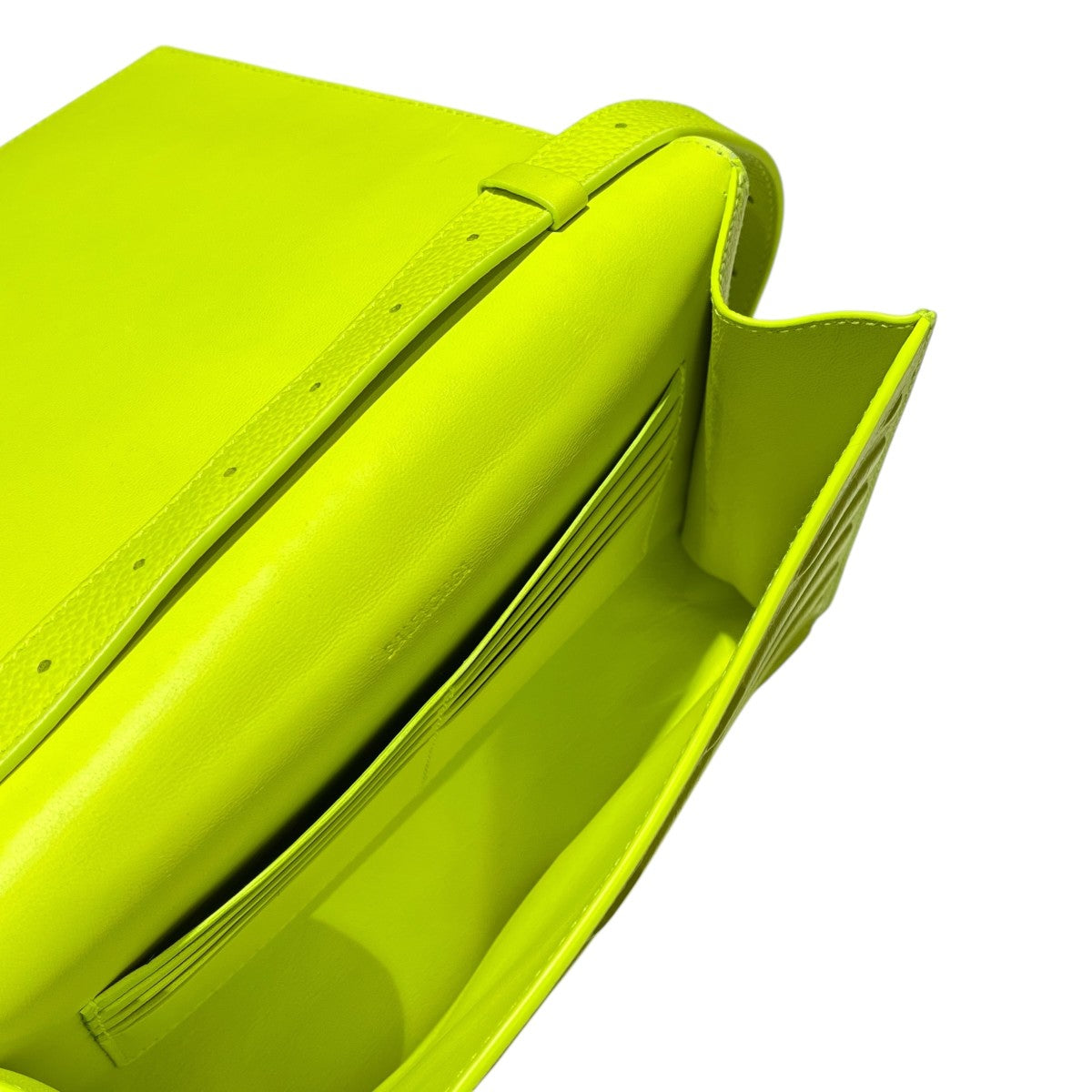 バレンシアガ ネックストラップ 蛍光イエロー バレンシアガ ネックストラップ 蛍光イエロー