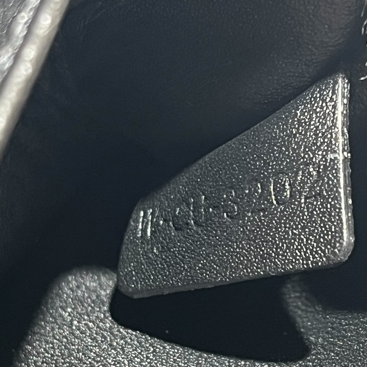 マトラッセ モノクロノームショルダーバック