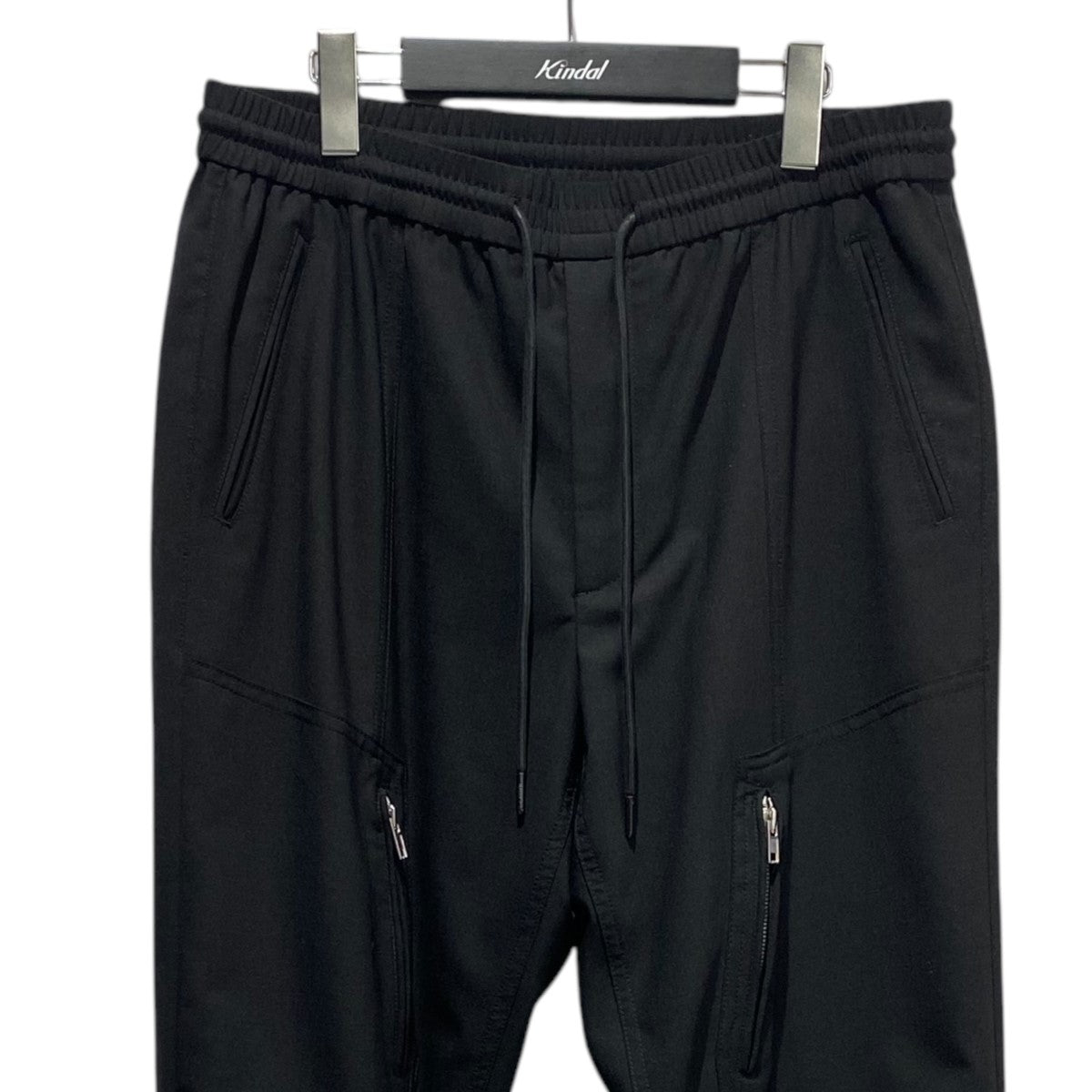 ジュン・ジーのDrawstring zip-detail Trousers トラウザーパンツ JC3321P115です。 Juun．J 古着・中古 ボトムス アイテム