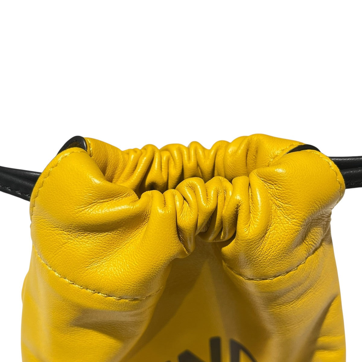 FENDI(フェンディ) 7AR898 ロゴプリントネックストラップ フォン