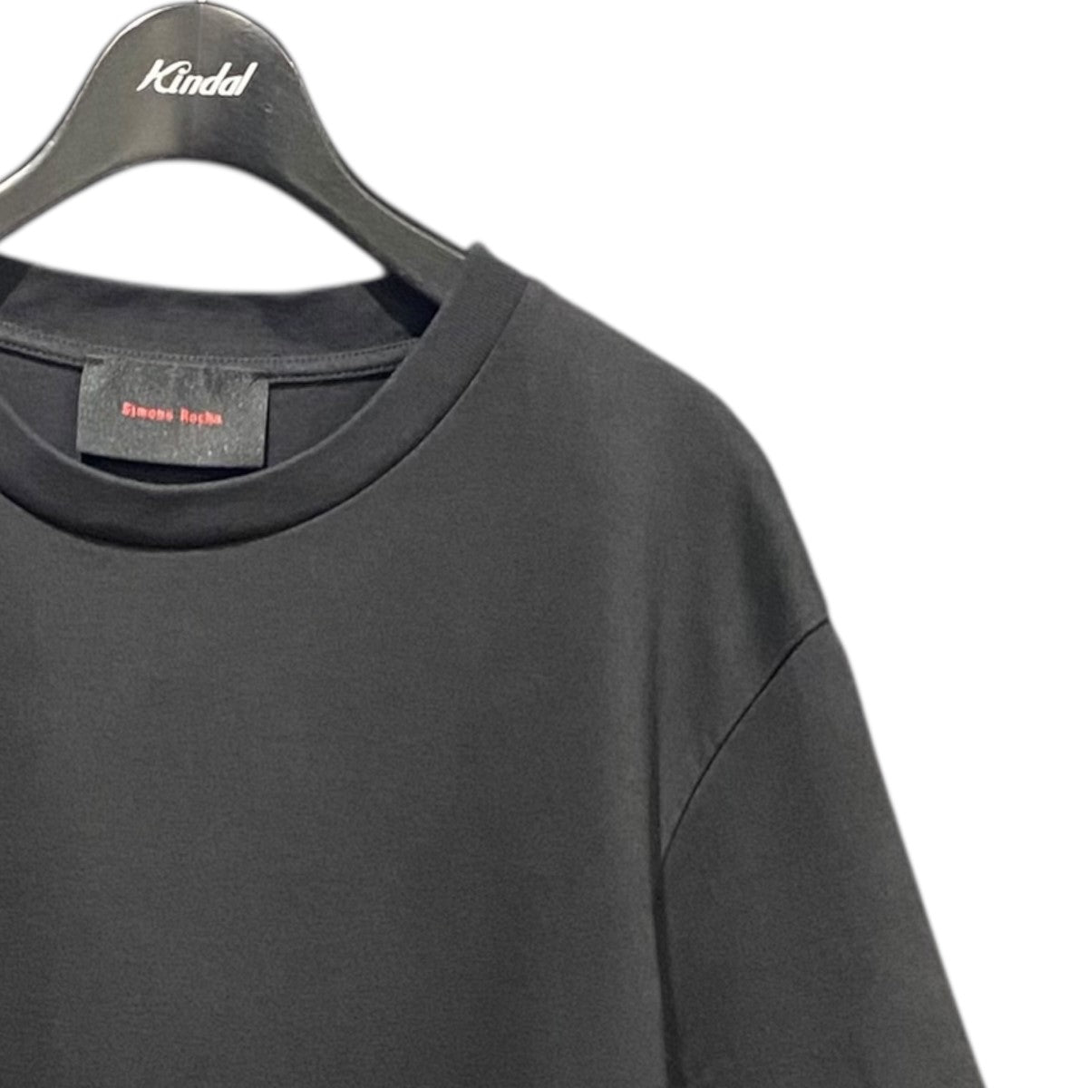 フリルTシャツ