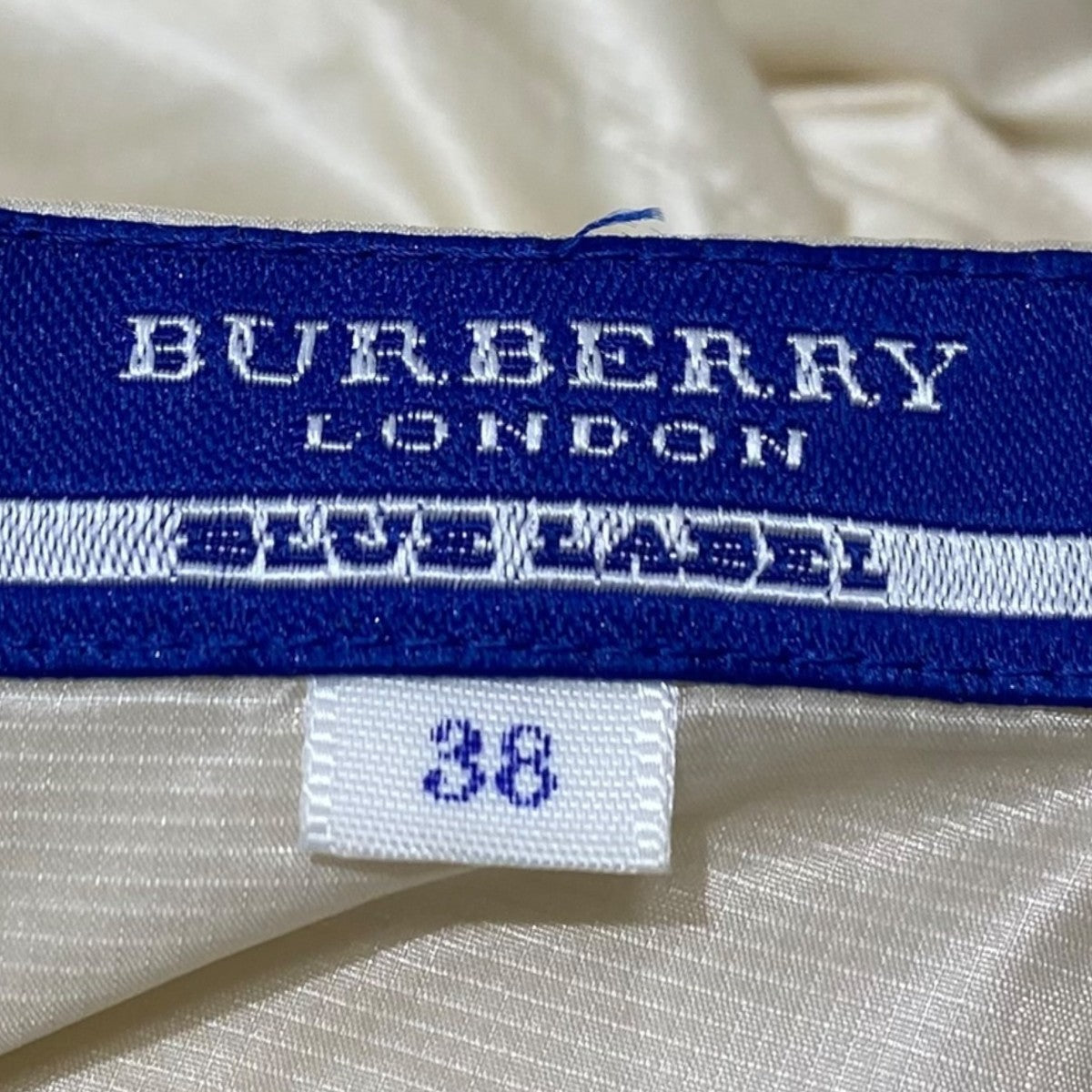 BURBERRY BLUE LABEL(バーバリーブルーレーベル) リバーシブルダウン