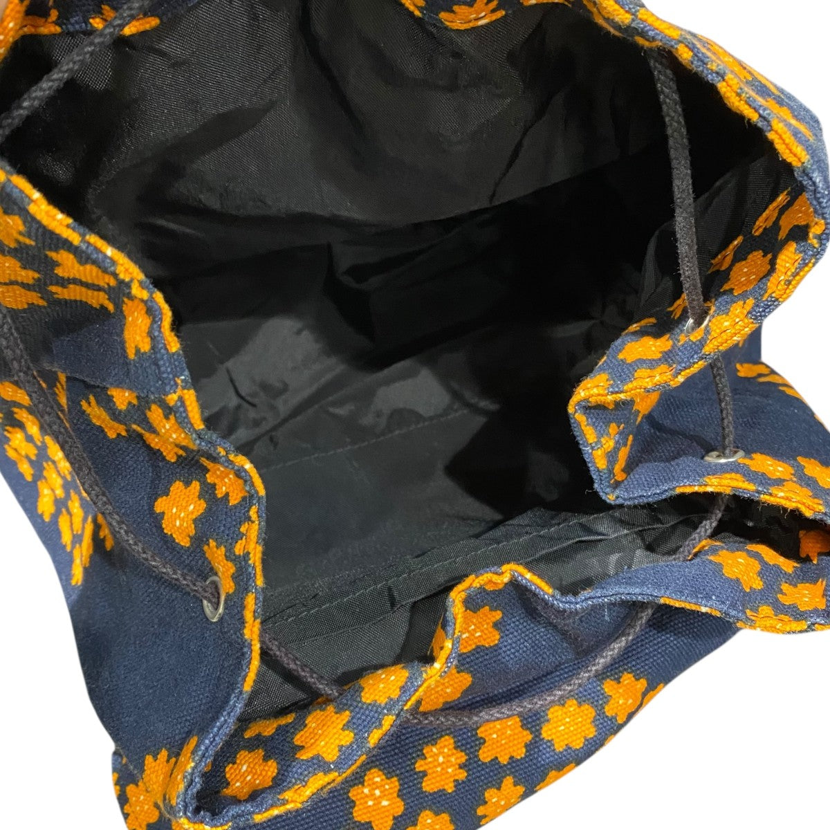 総柄バックパック PUKETTI