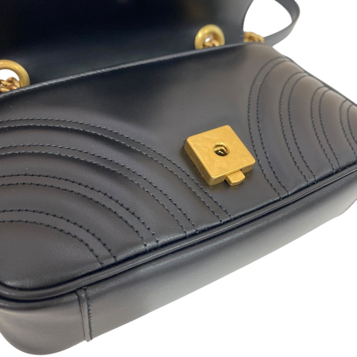 GGマーモント キルティング ミニバッグ