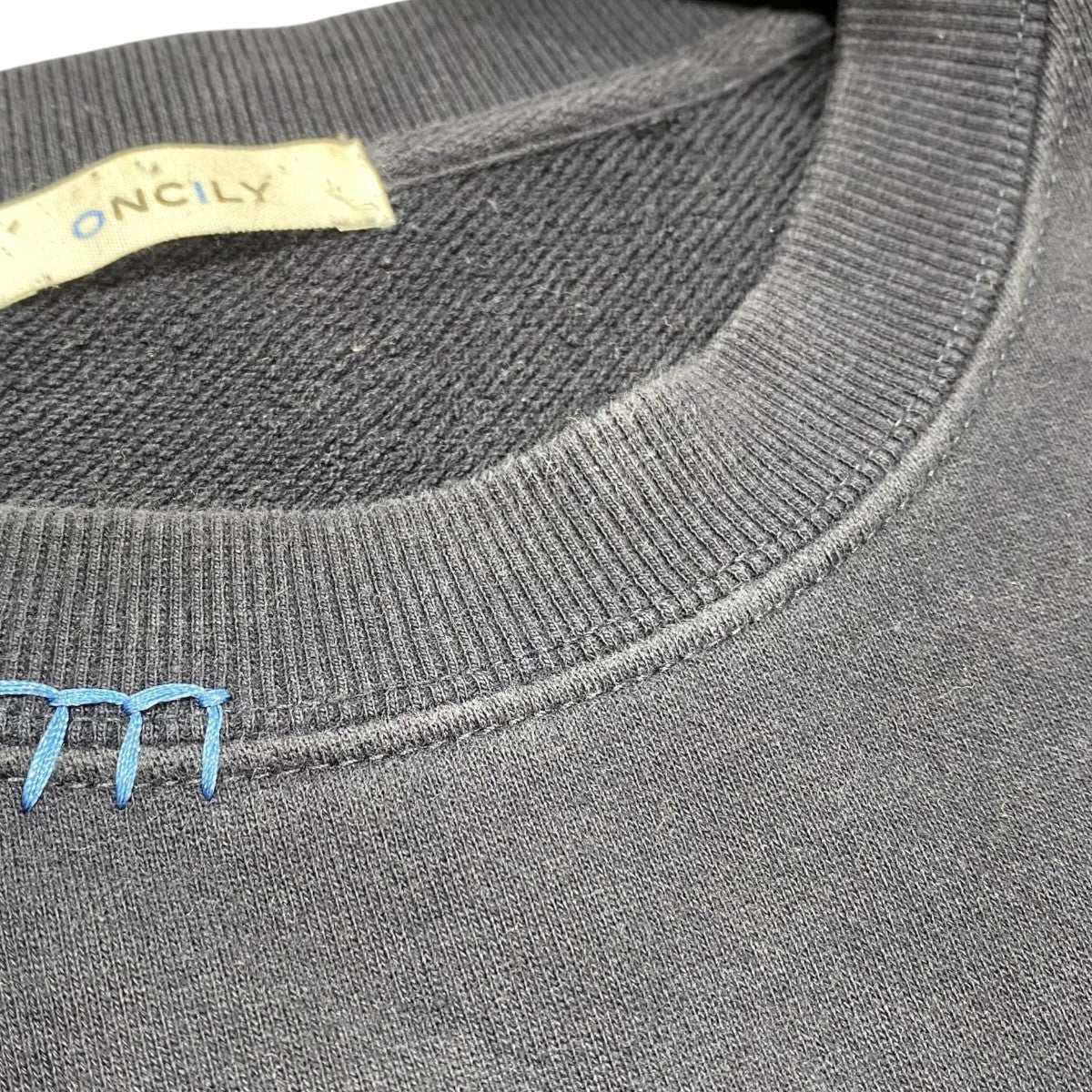 HEART LOGO STITCH SWEATOC242160BW