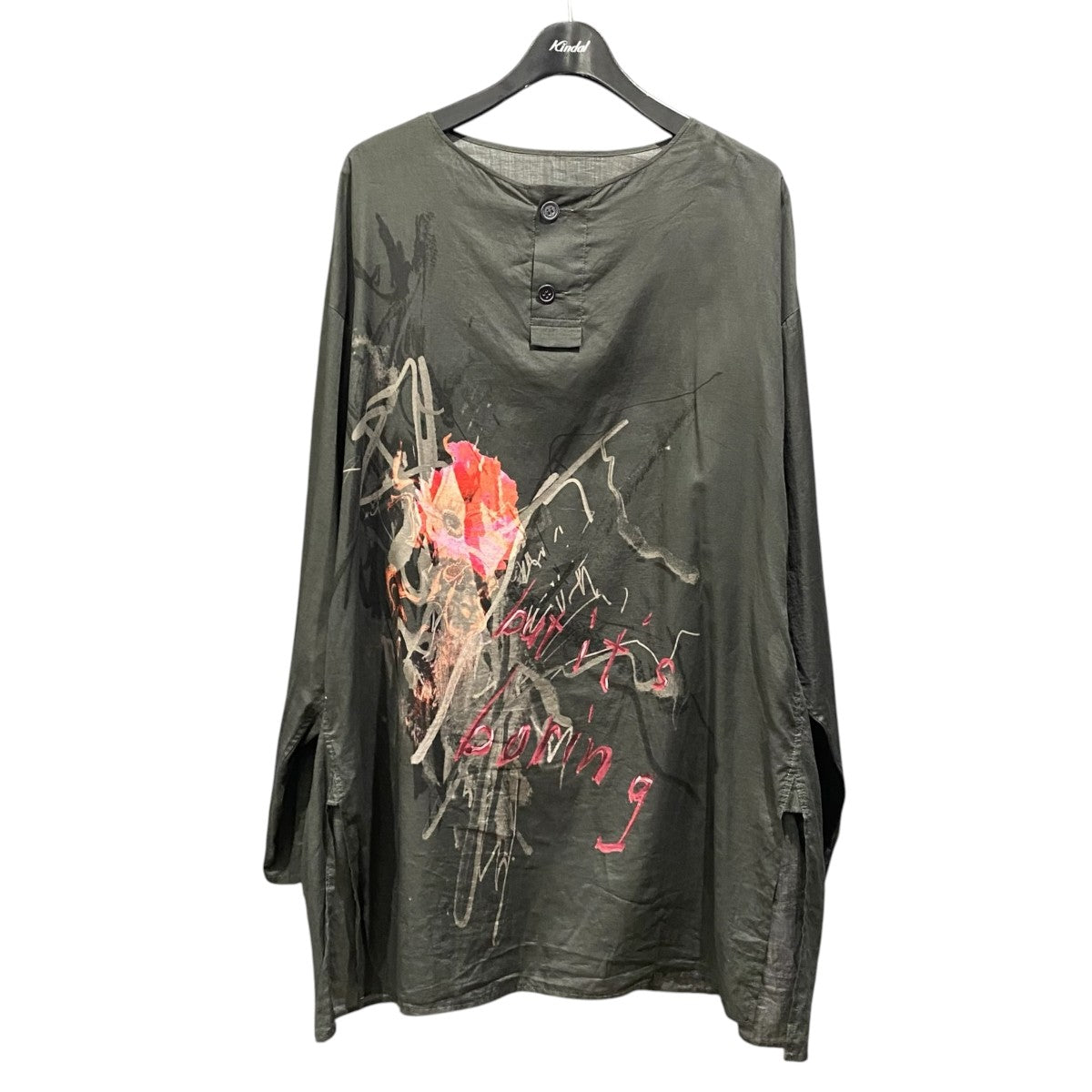 26SSLAWN BUT IT’S BORING PRINT HENLEY NECK BLOUSEYK-B01-520
