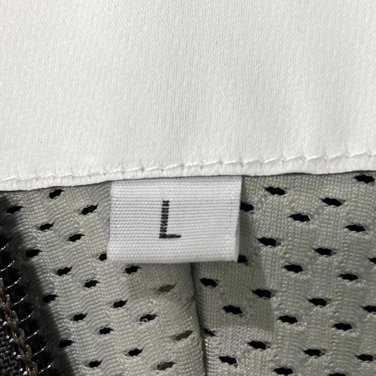 DIAGONAL ZIP HOODIECON-SSK21