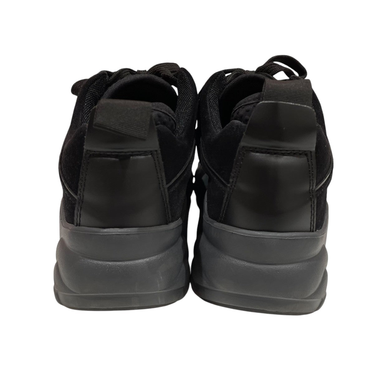 Y*u様 Acne Studios Manhattan スニーカー　黒　サイズ3 Review: Acne Studios Manhattan Sneaker in Black | Hypebae