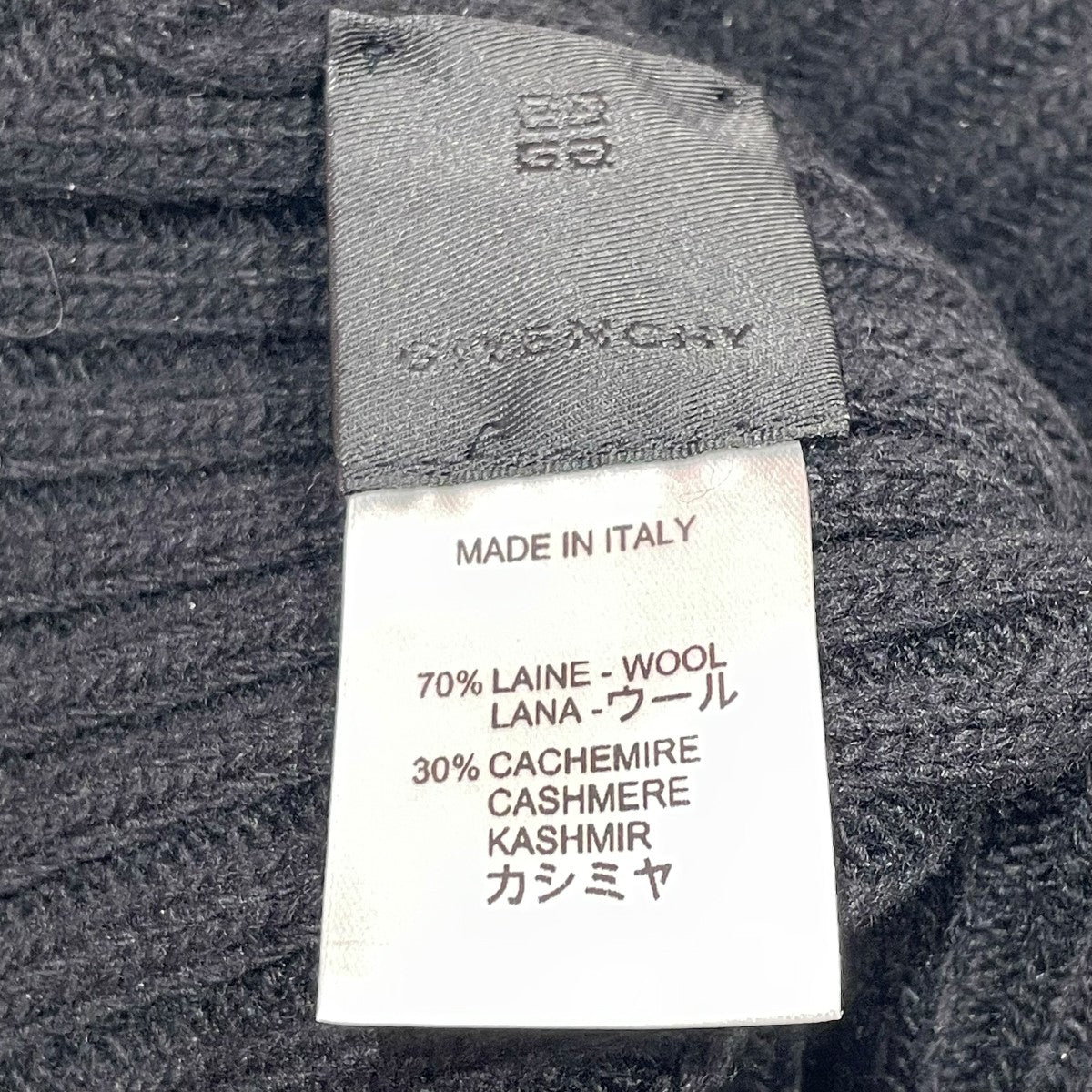 GIVENCHY ブラック ニット帽 100%ウール GIVENCHY ブラック ニット帽 100%ウール