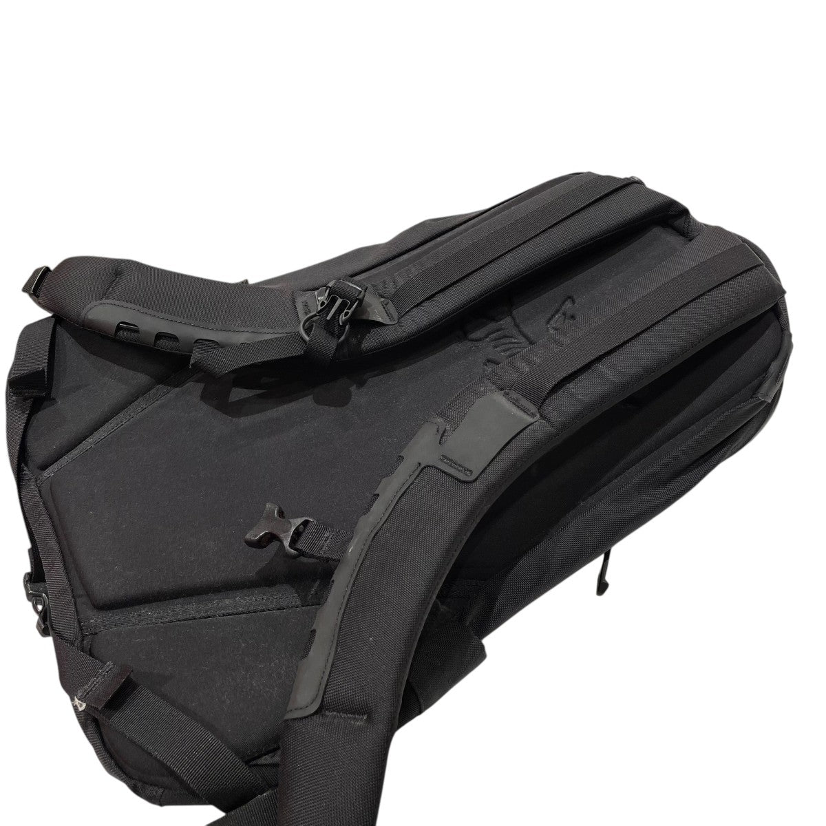 【値下中】ARC'TERYX ブラックリュック 中古・古着通販】ARC'TERYX (アークテリクス) リュック ブラック