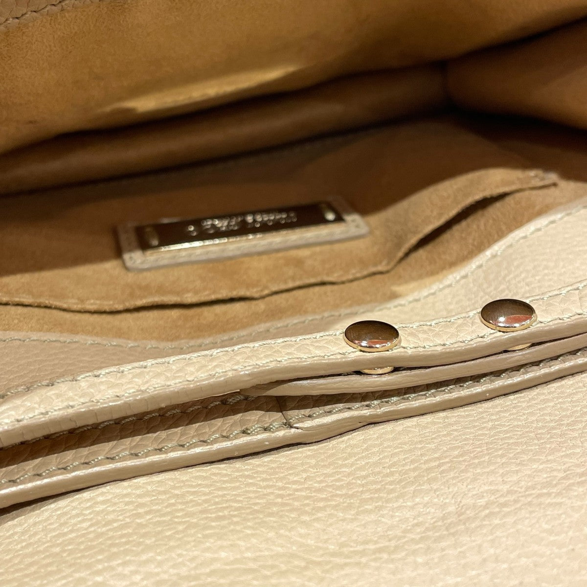 mｍczo 新品、未使用　JIMMY CHOO ベージュ ショルダー JIMMY CHOO(ジミーチュウ) ショルダーバッグ ベージュ｜【公式