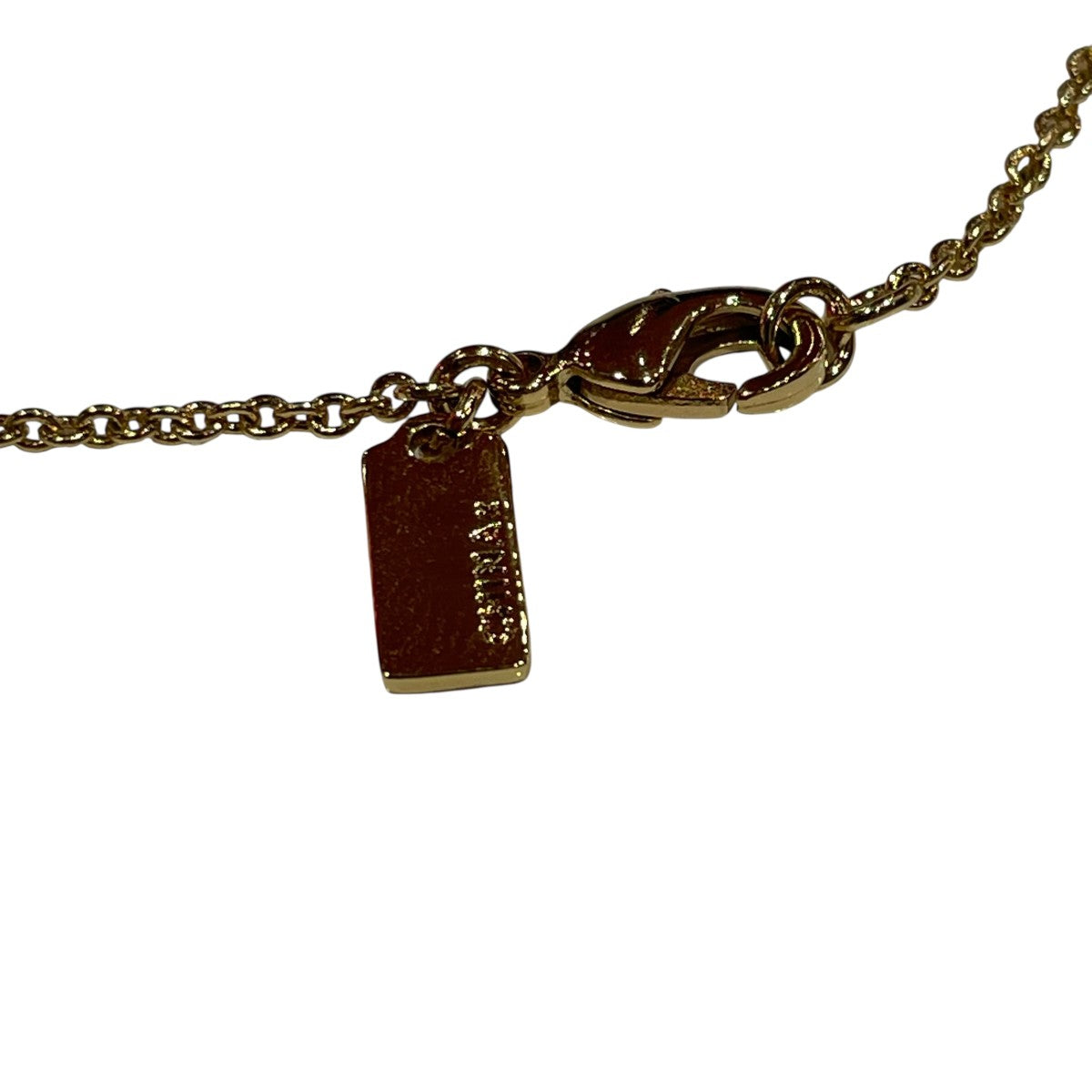 COACH コーチ ネックレス 金 ゴールド 新品未使用 中古・古着通販】COACH (コーチ) シグネチャーネックレス