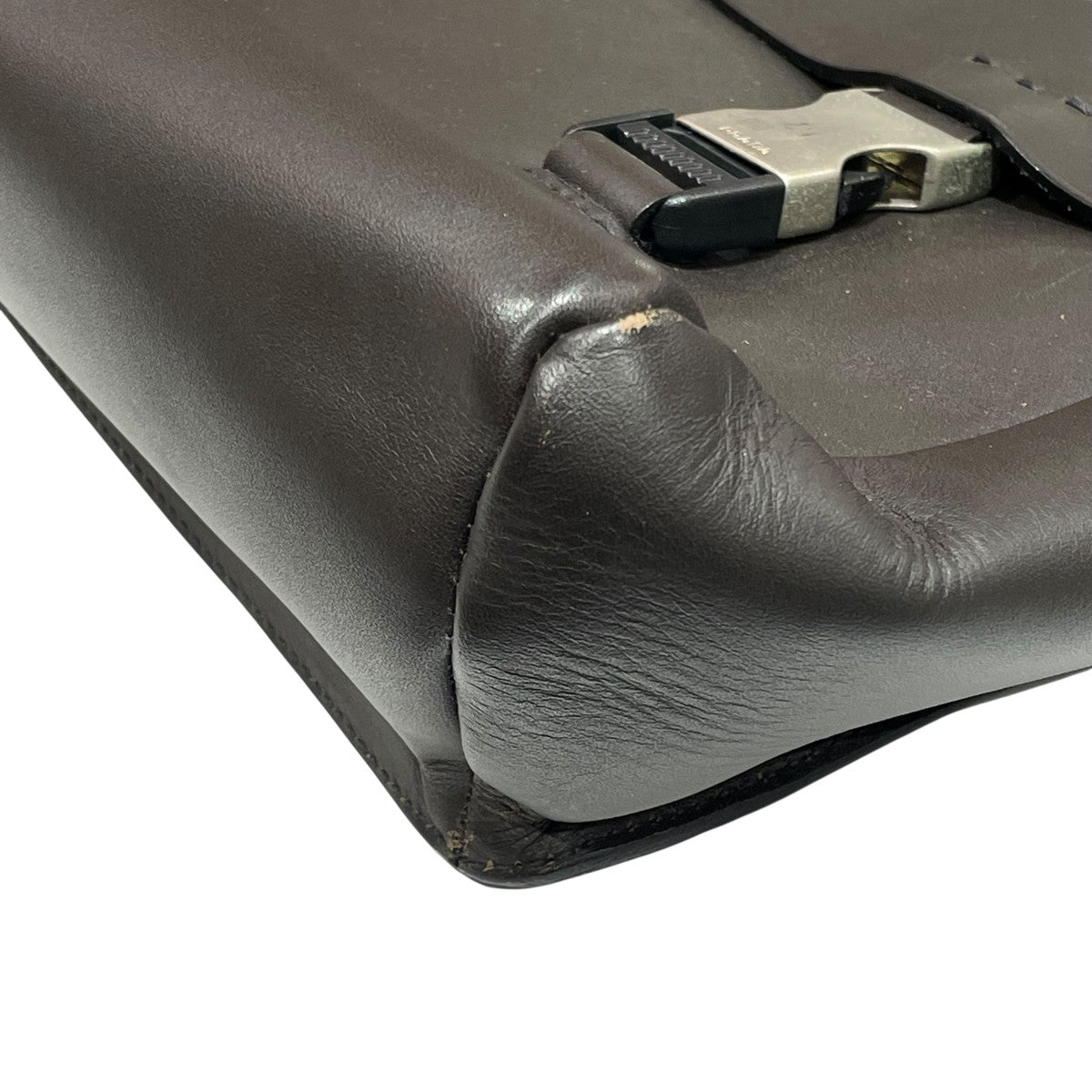 PRADA(プラダ) ショルダーバッグ44 44 ブラック｜【公式】カインドオル