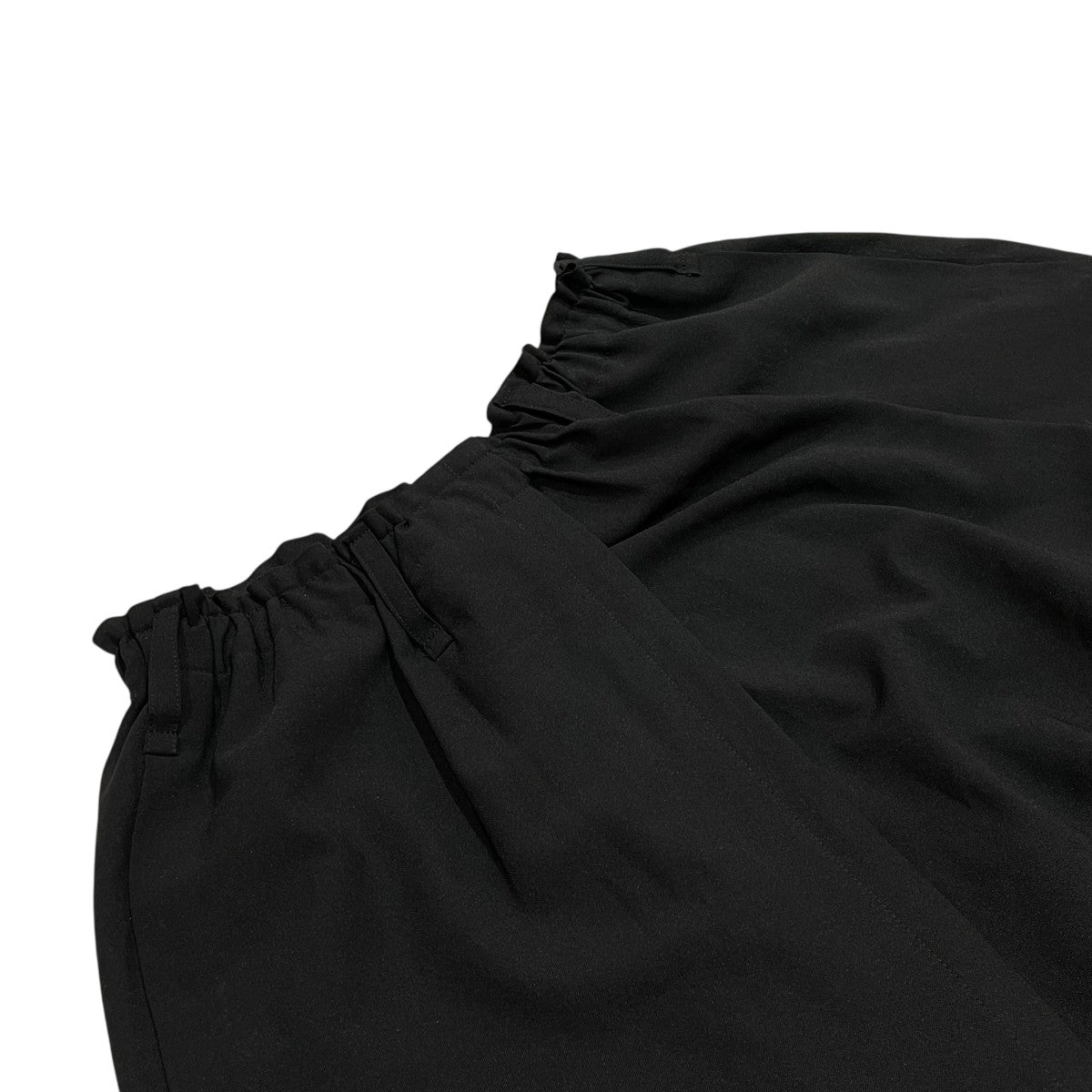 ISSEY MIYAKE me サリエルパンツ デニムパンツ 黒 ISSEY MIYAKE（カジュアルパンツ）のフリマアイテム一覧 ISSEY MIYAKE