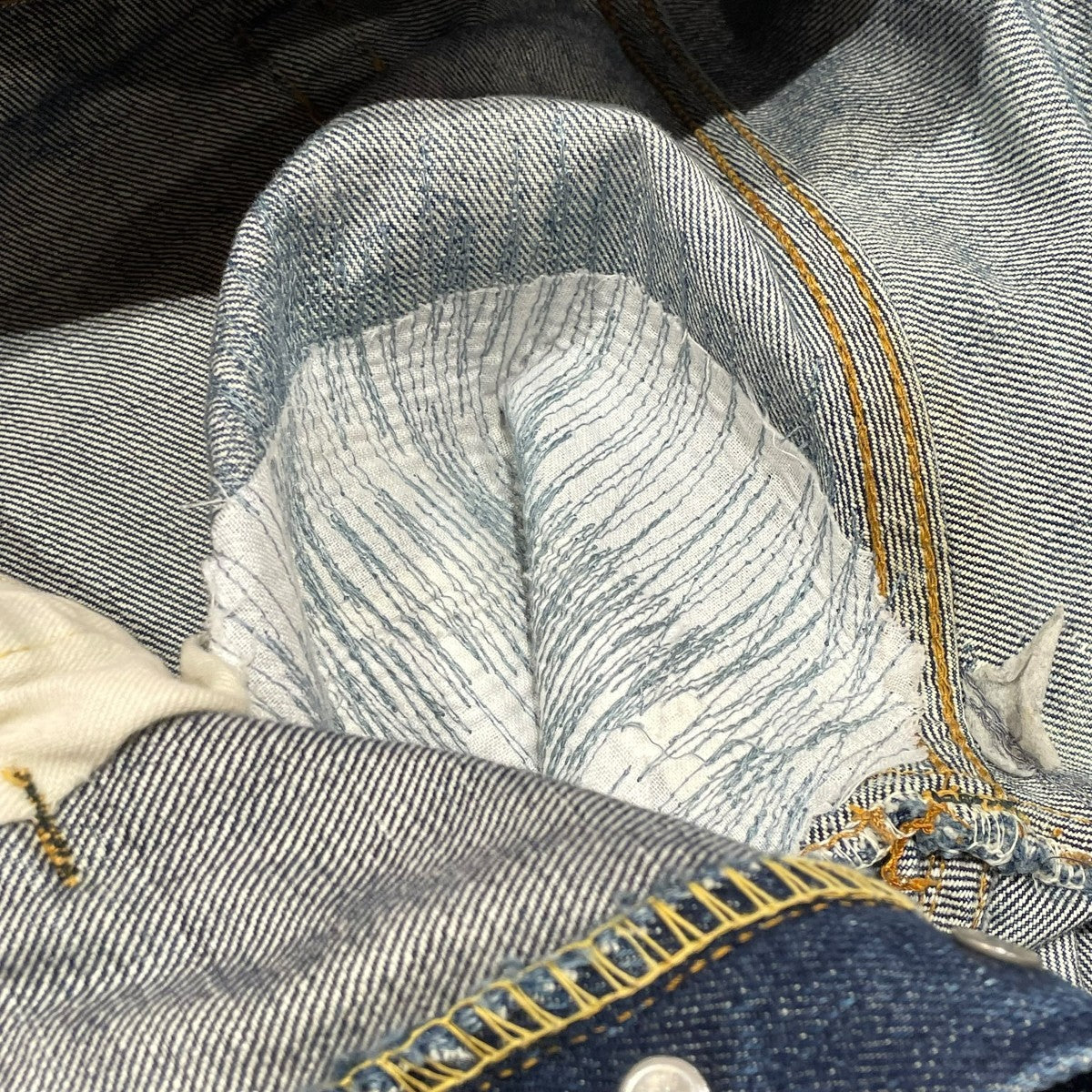 デニムパンツ