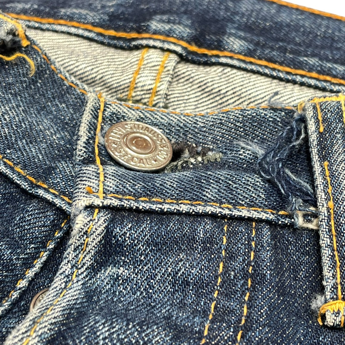 デニムパンツ