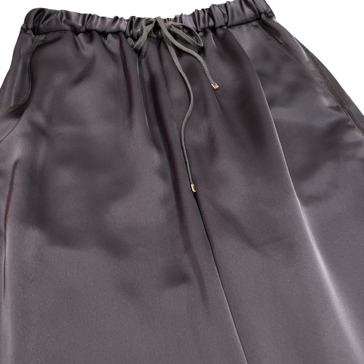 IENA 24AWダブルサテン リラックスパンツイージーサテンパンツ24030900509030 古着・中古-3枚目のアイテム画像