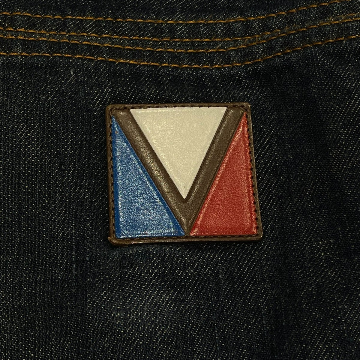 『YOU』LOUIS VUITTON ダークデニム パンツ 38 YOU』LOUIS VUITTON ダークデニム パンツ 38 LOUIS VUITTON