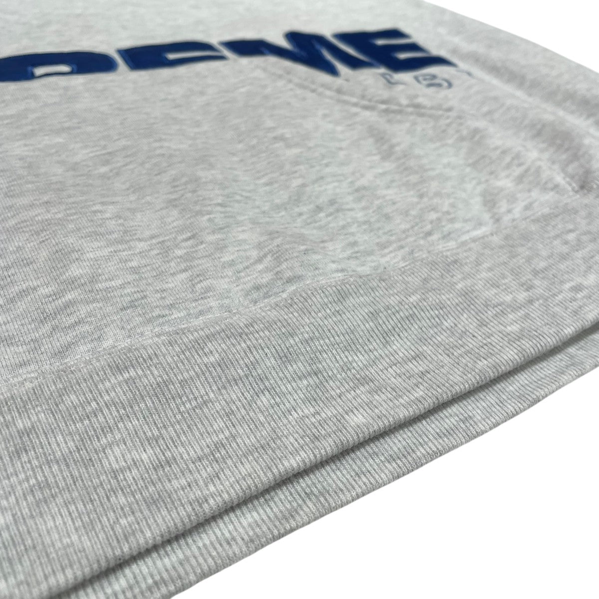 プルオーバーパーカー