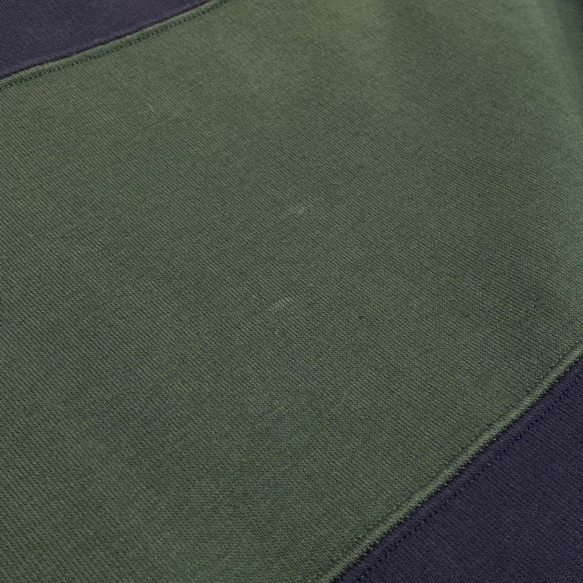 プルオーバーパーカー