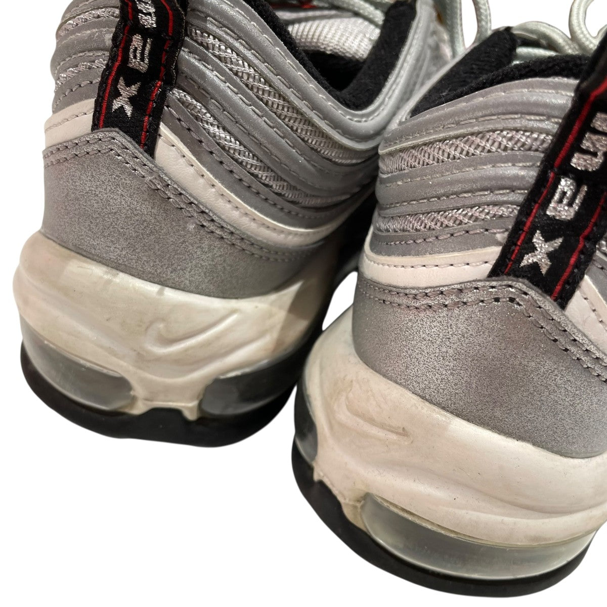 ローカットスニーカーDM0028-002