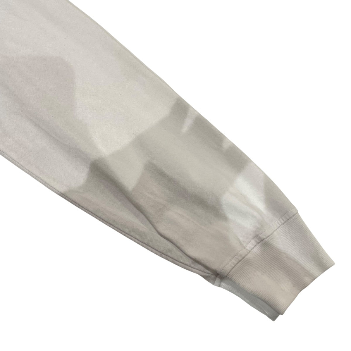 Small Box LogoスモールボックスロゴロングスリーブTシャツ