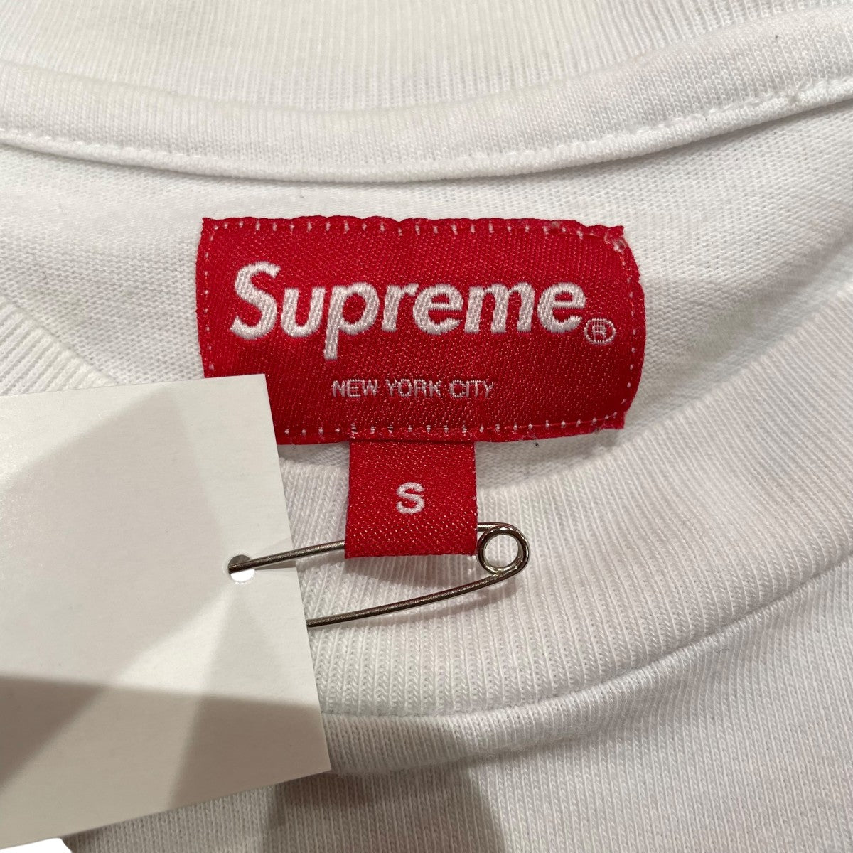 Small Box LogoスモールボックスロゴロングスリーブTシャツ