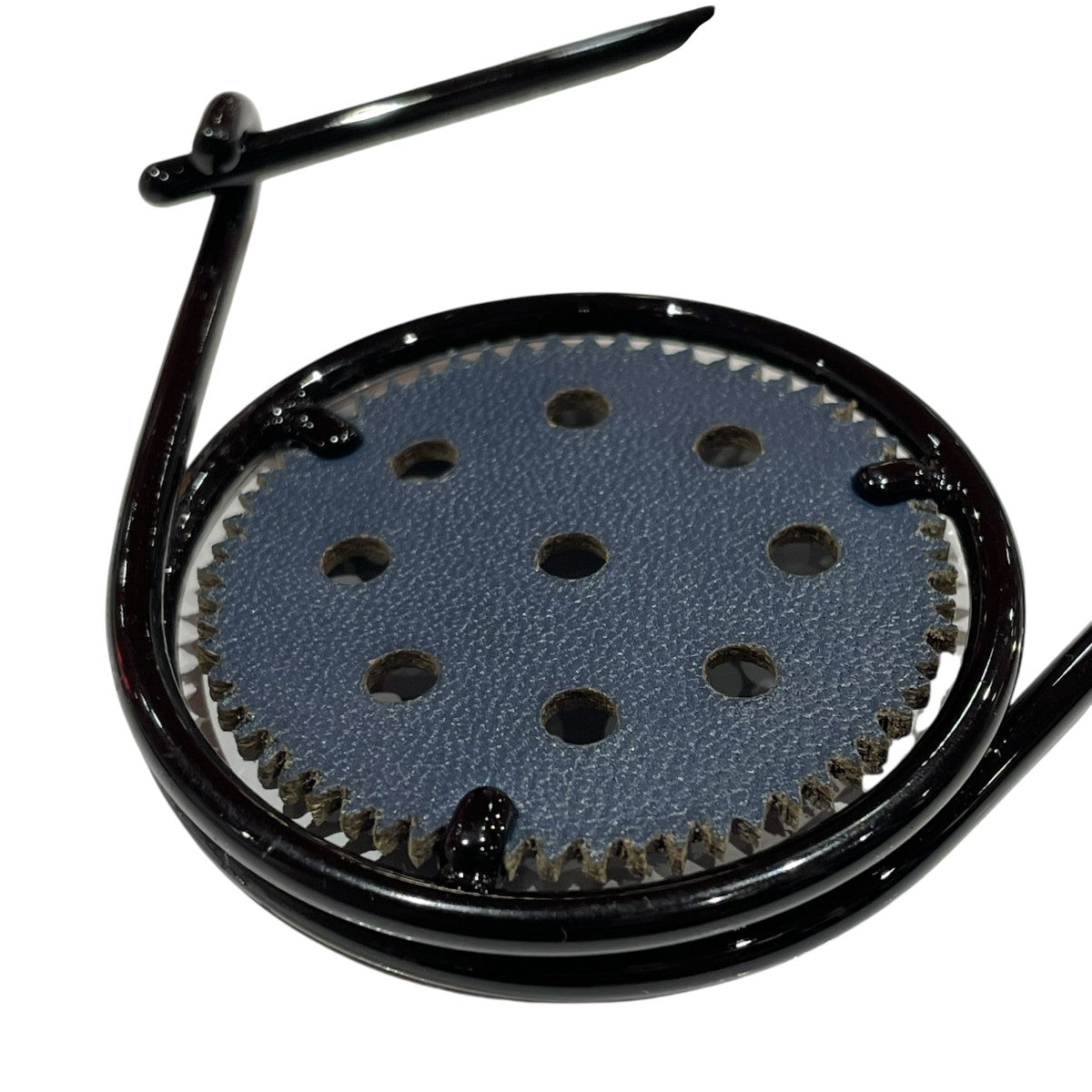 LOEWE(ロエベ) メカノピンアクセサリー ブラック｜【公式】カインド