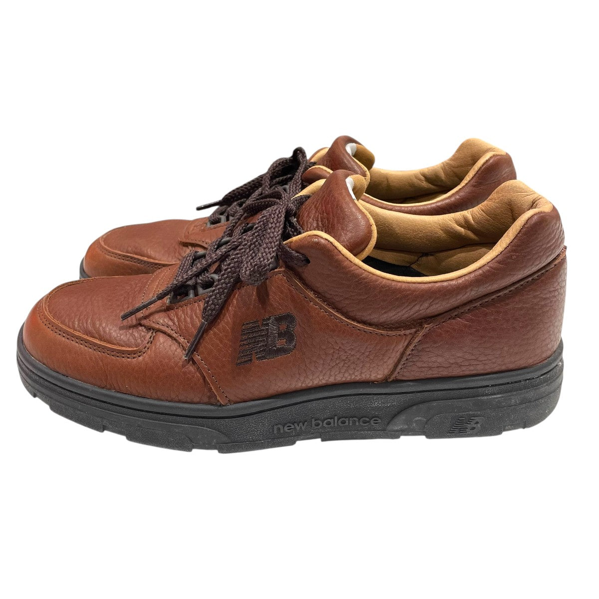 ローカットスニーカーUADWBRN