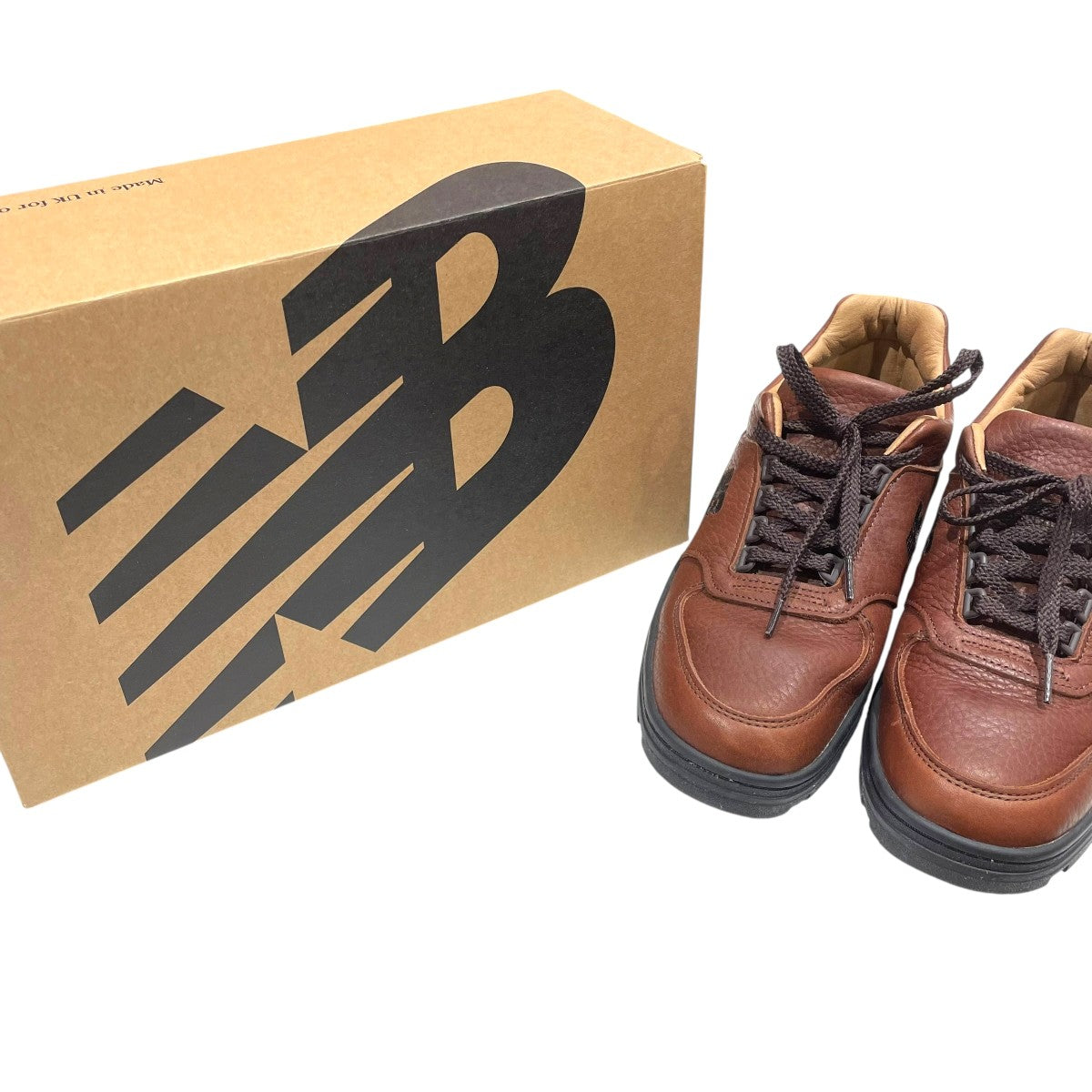 ローカットスニーカーUADWBRN