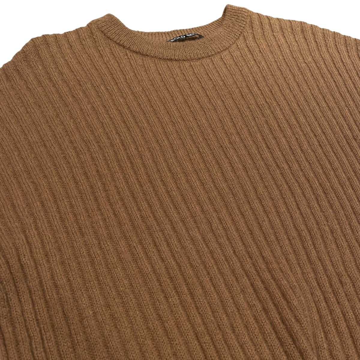 クルーネックニット