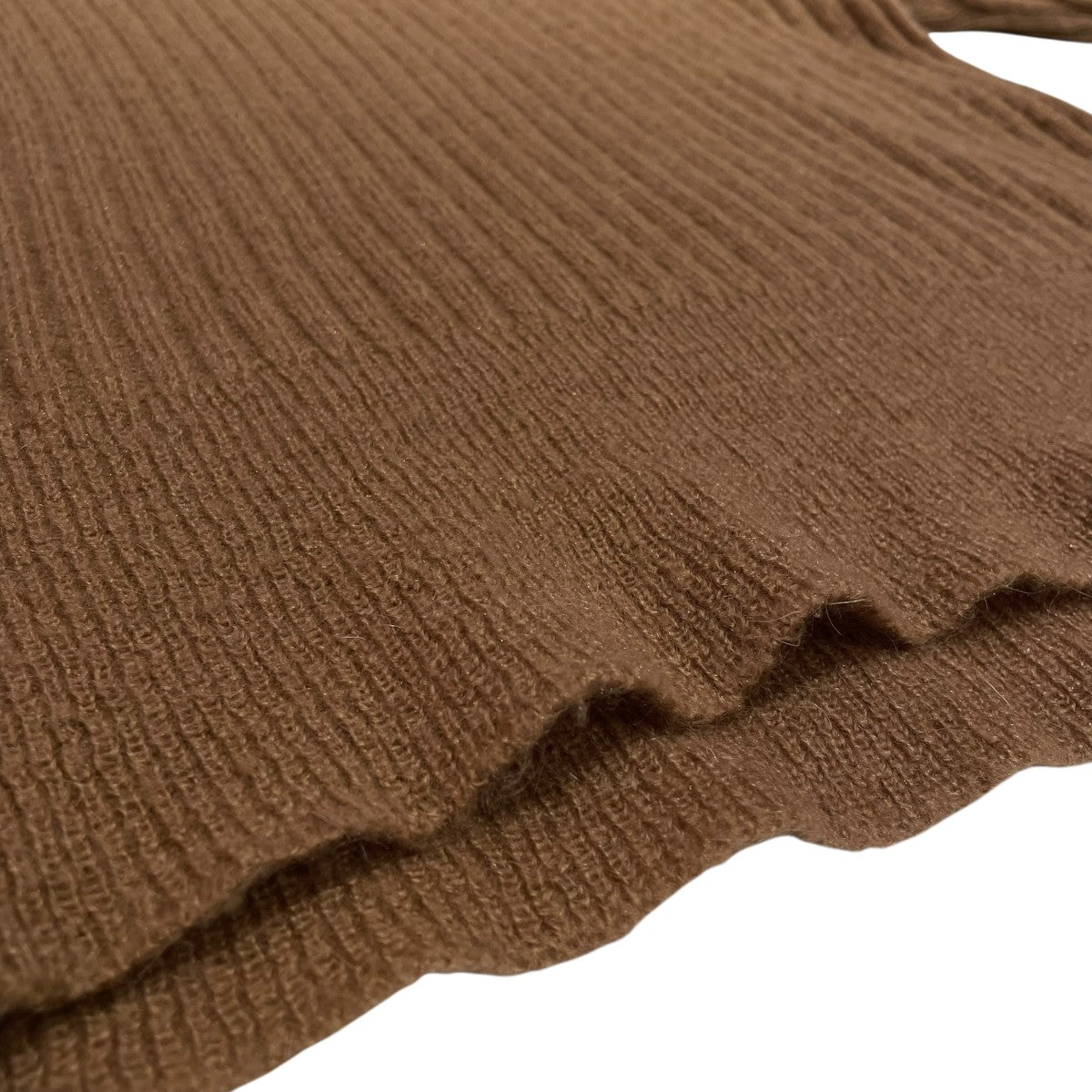 クルーネックニット