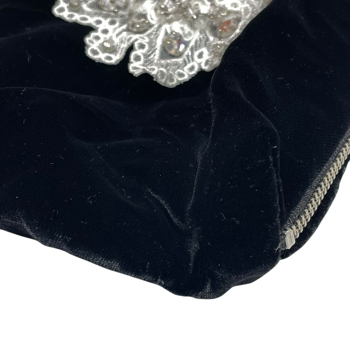 Snow bijou Pouch bagハンドポーチ