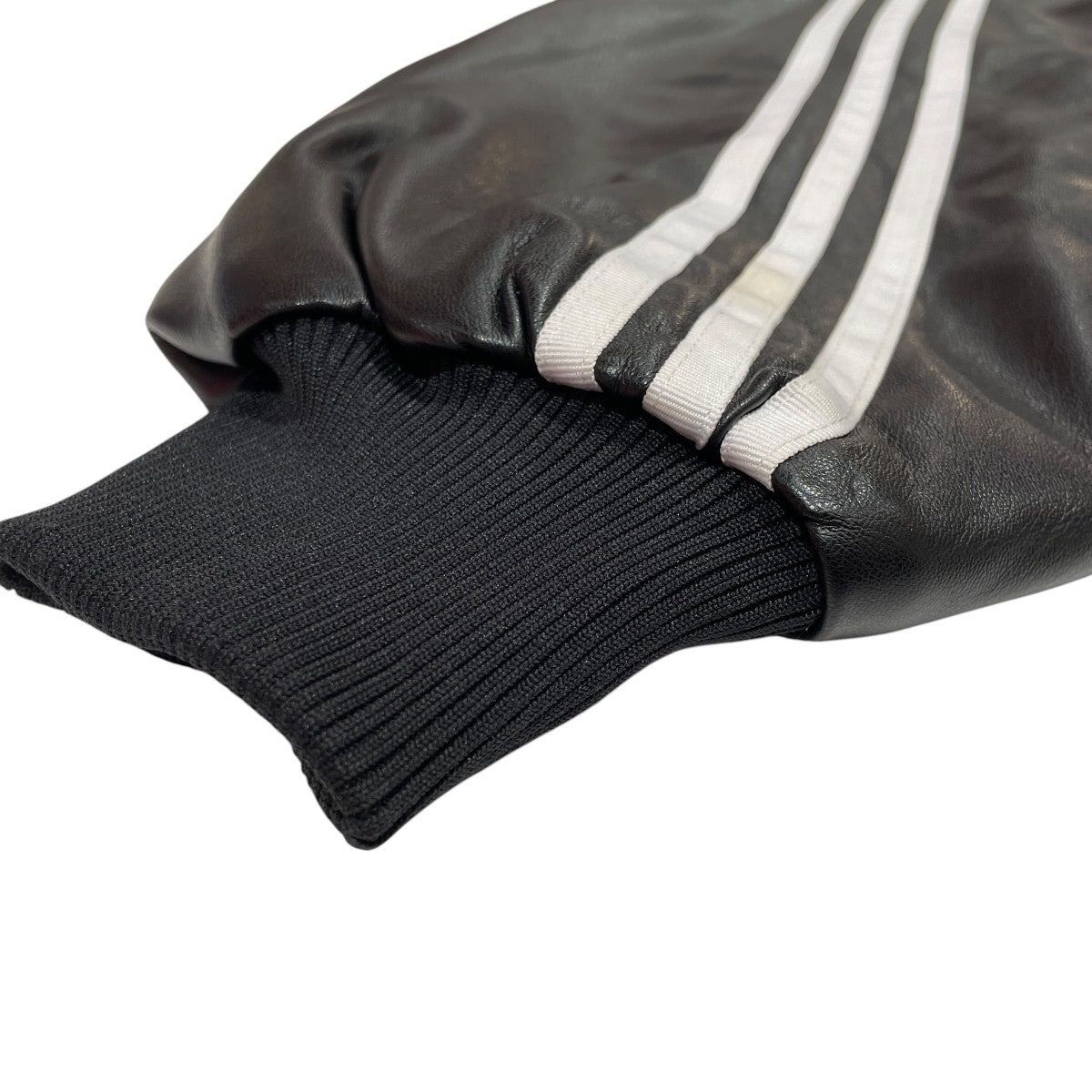 adidas 中綿ジャケット62759440-62-A32-TOP-S2A-3 古着・中古-4枚目のアイテム画像