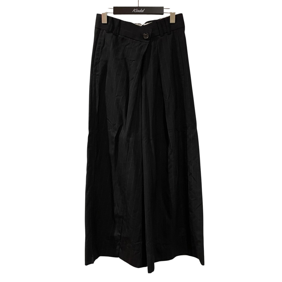 Asymmetric Tucked Flare Trousersスラックス125640012